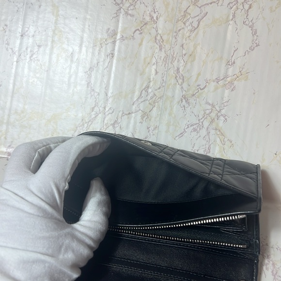 CHRISTIAN DIOR BLACK LAMBSKIN CANNAGE LADY DIOR RENDEZOUS WALLET ON CHAIN - Picture 13 of 17